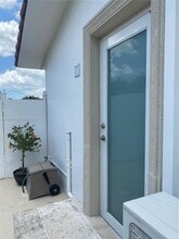 Building Photo - 10205 SW 9th Terrace