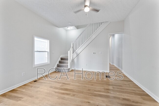 Building Photo - 23 N Gray St