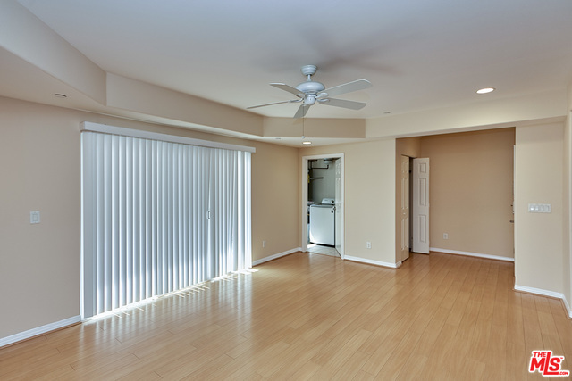 Building Photo - 956 S St Andrews Pl