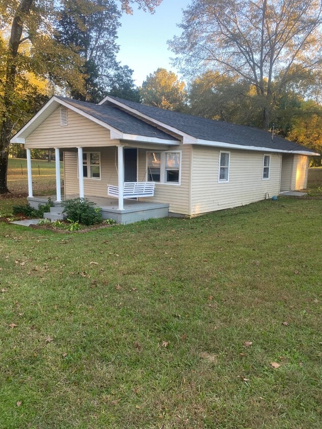 8446 Co Rd 51, Westover, AL 35147 House Rental in Westover, AL