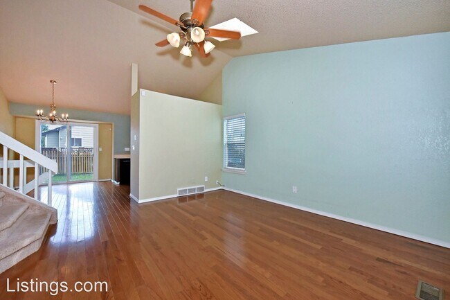 Building Photo - 3 br, 2 bath House - 8225 Candon Dr