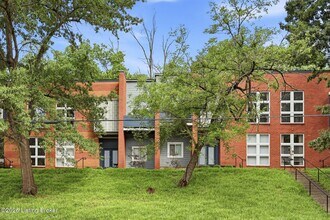 Building Photo - 2745 Grinstead Dr