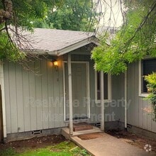 Building Photo - 1636 Leonard Rd