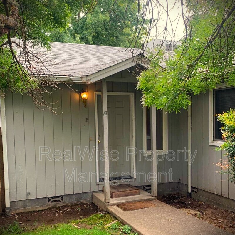 Foto principal - 1636 Leonard Rd