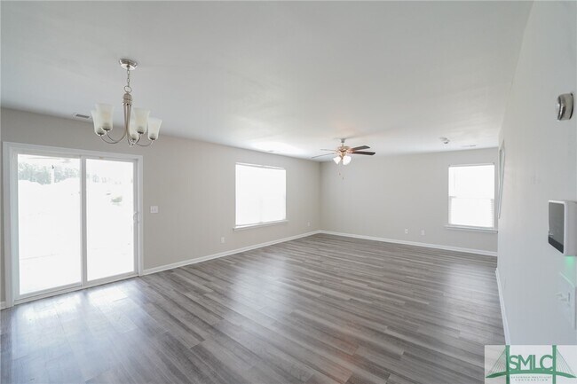 Foto del edificio - 105 Butternut Blvd