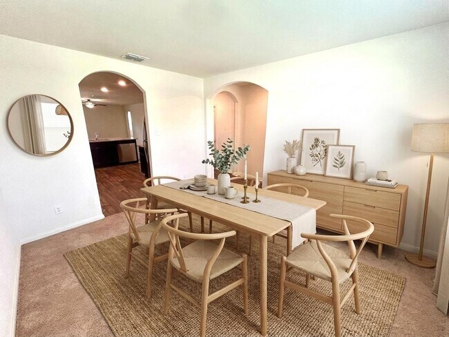 Foto del edificio - *MOVE IN SPECIAL* Move-In Ready 3BR/2BA with Fenced Yard & Garage!