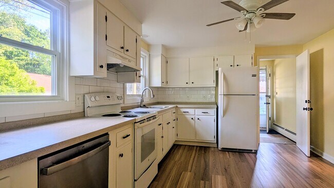 Foto del edificio - Hamden first floor apartment