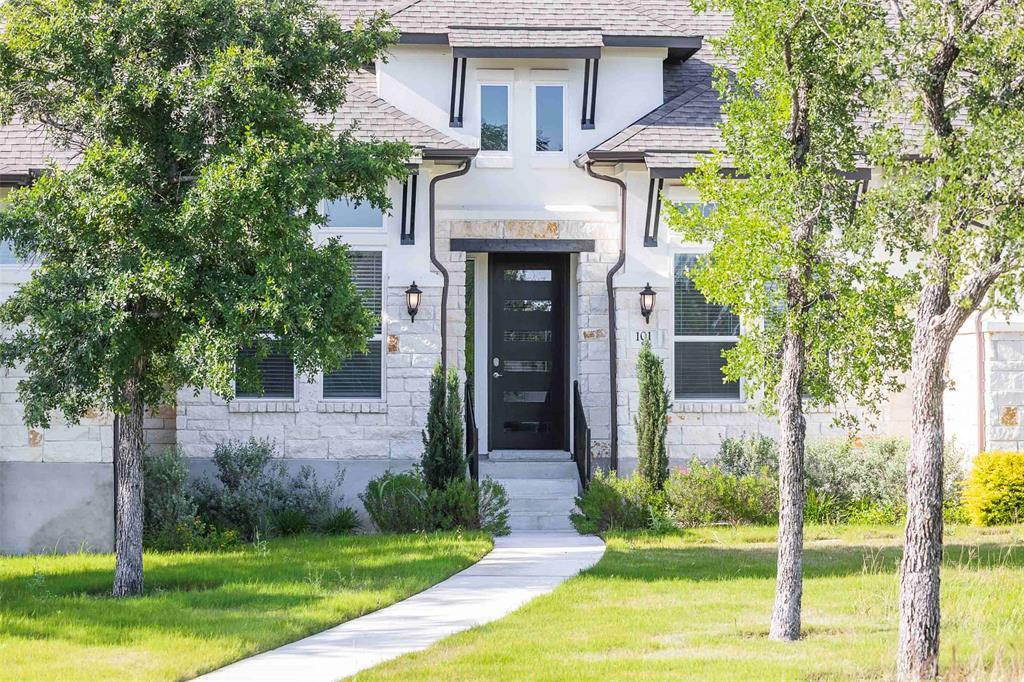 Primary Photo - 101 Woodstock Cir