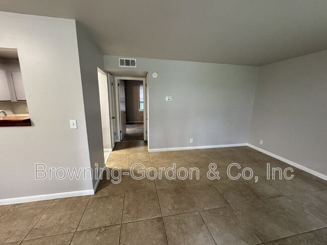Building Photo - 1308 Caldwell Ave
