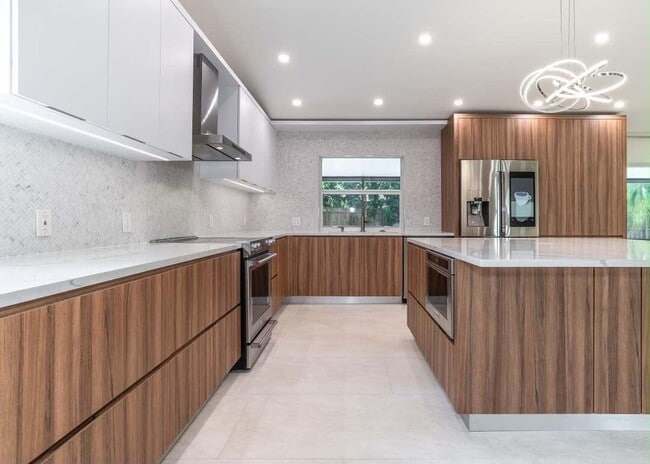 Foto del edificio - 4126 Birchwood Dr