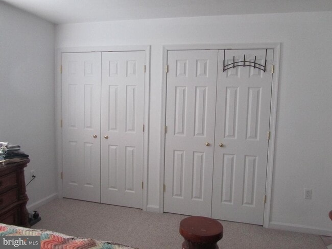 Building Photo - 823 Cove Point Rd