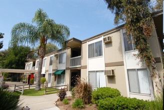 The Grove Apartments Photo