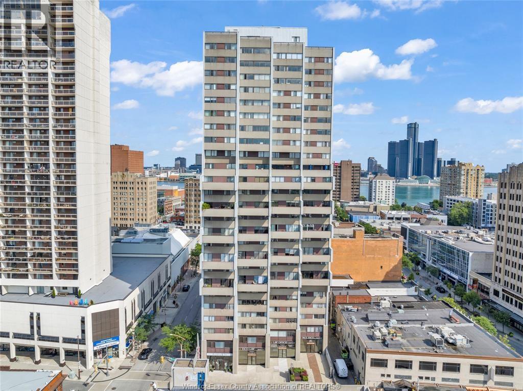 Primary Photo - 380 Pelissier St
