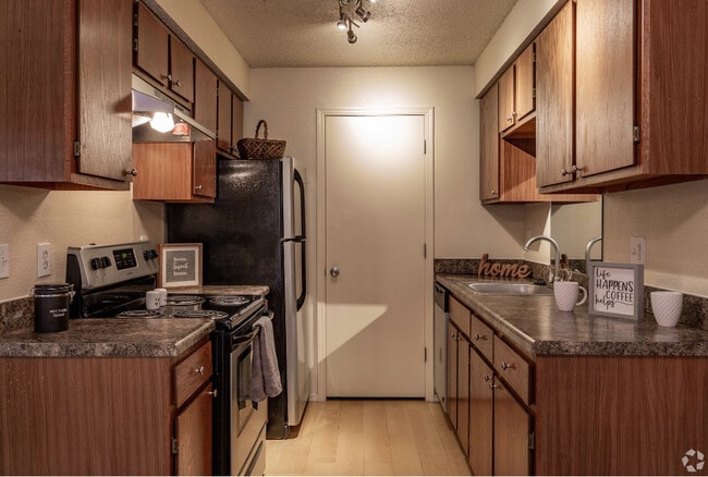Building Photo - Pepper Tree Condominiums