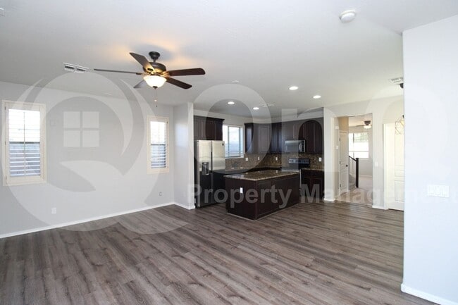 Building Photo - 3864 E Baars Ave