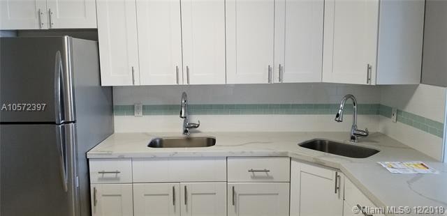 Foto principal - 1301 NE Miami Gardens Dr