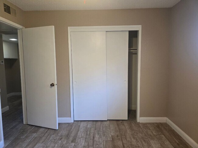 Foto del edificio - Spacious 2BD/2BTH with Private 2 Car Garag...