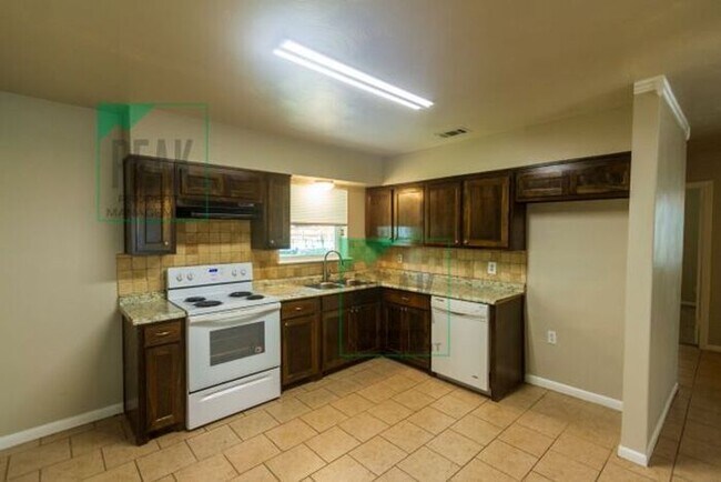 Foto del edificio - Hot Summer Move-In Special