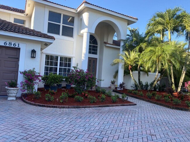 Foto del edificio - 6861 Cobia Cir