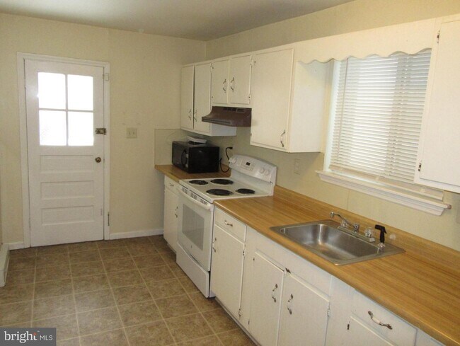 Foto del edificio - 1001 N Lincoln St