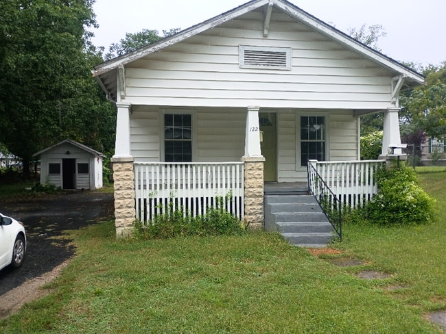 Building Photo - 122 W Mead St