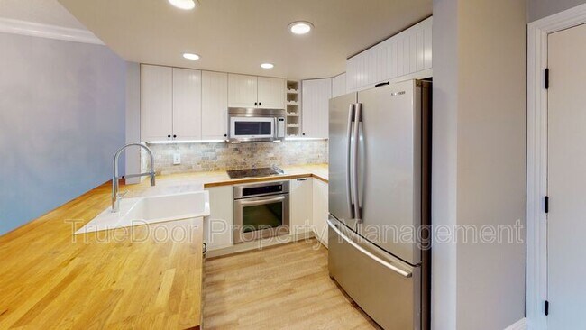 Building Photo - 278 N Wilshire Ave
