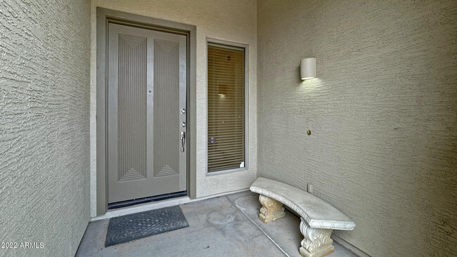 Foto del edificio - 6006 E Westland Dr