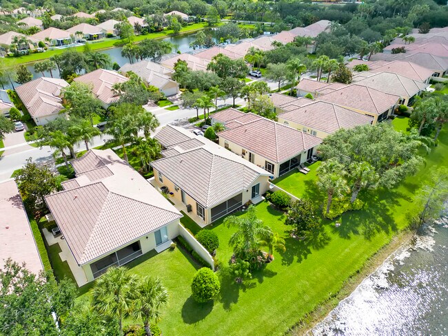 Foto del edificio - 8116 Laborie Ln