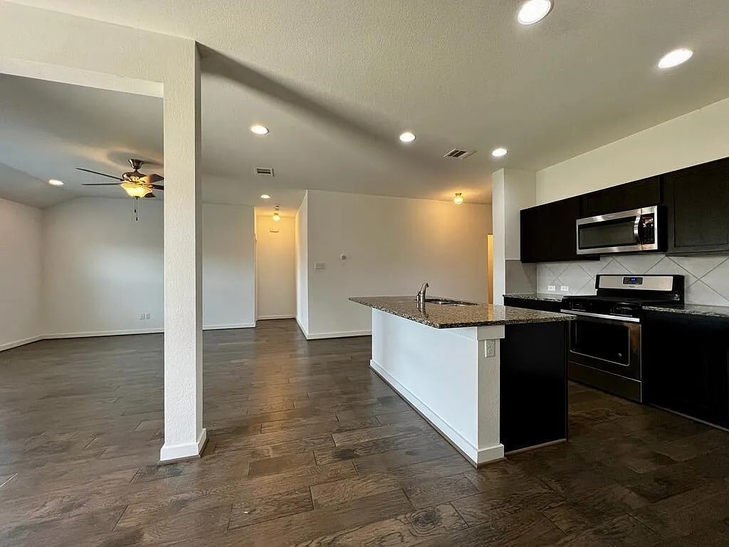 Building Photo - 5845 Casstello Dr