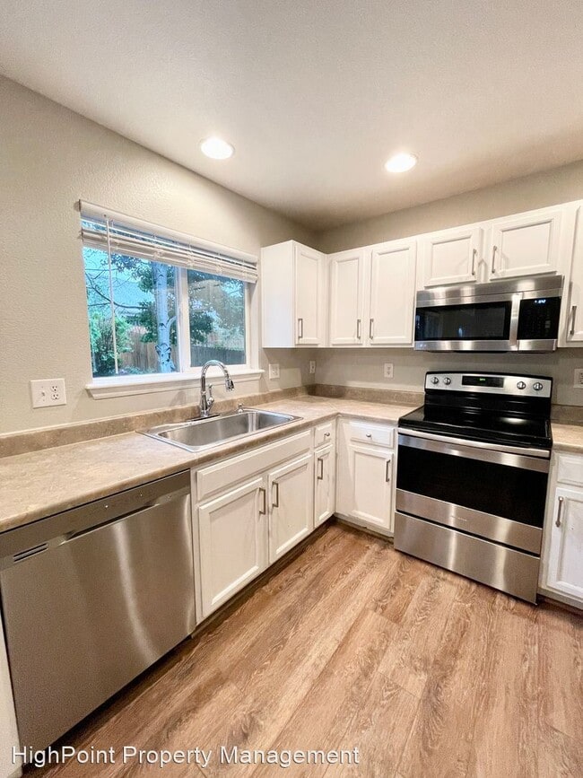 Building Photo - 4 br, 4 bath House - 254 Montezuma St