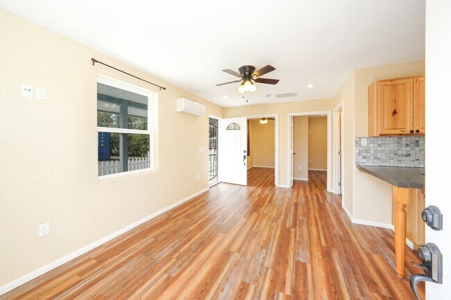 Foto del edificio - 1175 Campbell Way