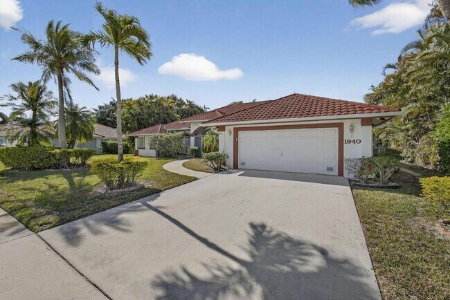 Foto del edificio - 1940 S Club Dr