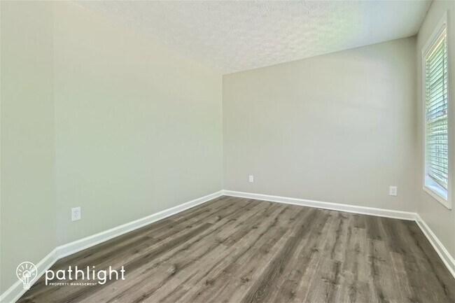 Building Photo - 135 Woodson Ct