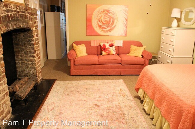 Building Photo - 2 br, 1 bath House - 116 E. Gaston St. Apa...