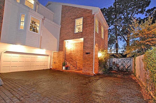 Building Photo - 1802 Potomac Dr