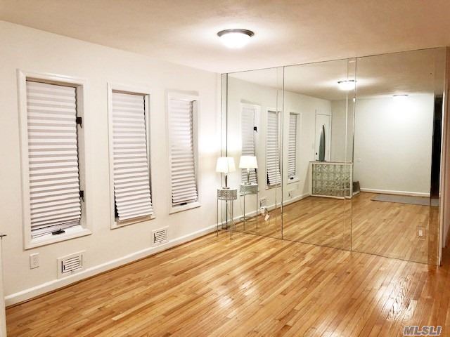 Foto del edificio - 611 Connetquot Ave