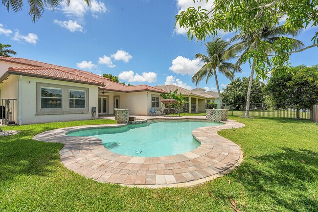 Foto del edificio - 2353 Merriweather Way