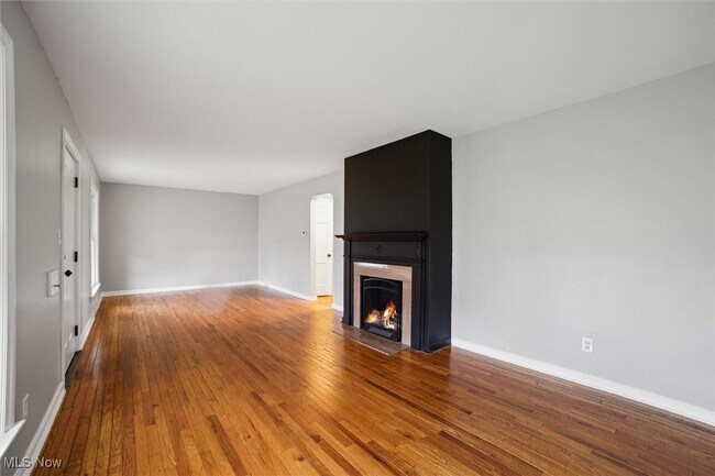 Foto del edificio - 5145 E 114th St