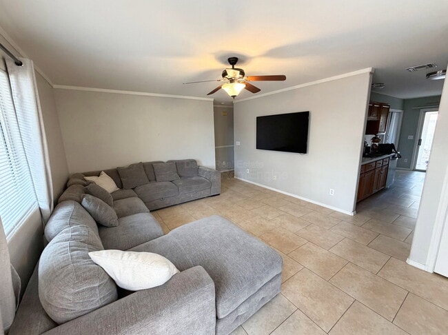 Building Photo - 10069 E Paseo San Ardo