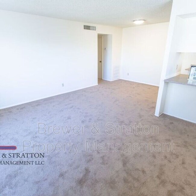 Building Photo - 4867 W Palo Verde Dr