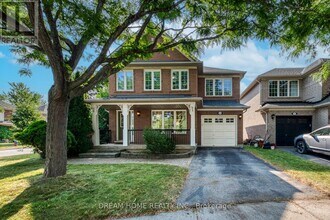 Building Photo - 1281 Glenrose Crescent