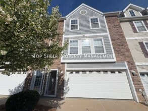 Building Photo - 386 NE Satinwood