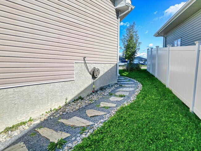 Photo du bâtiment - 13 Fir Ct