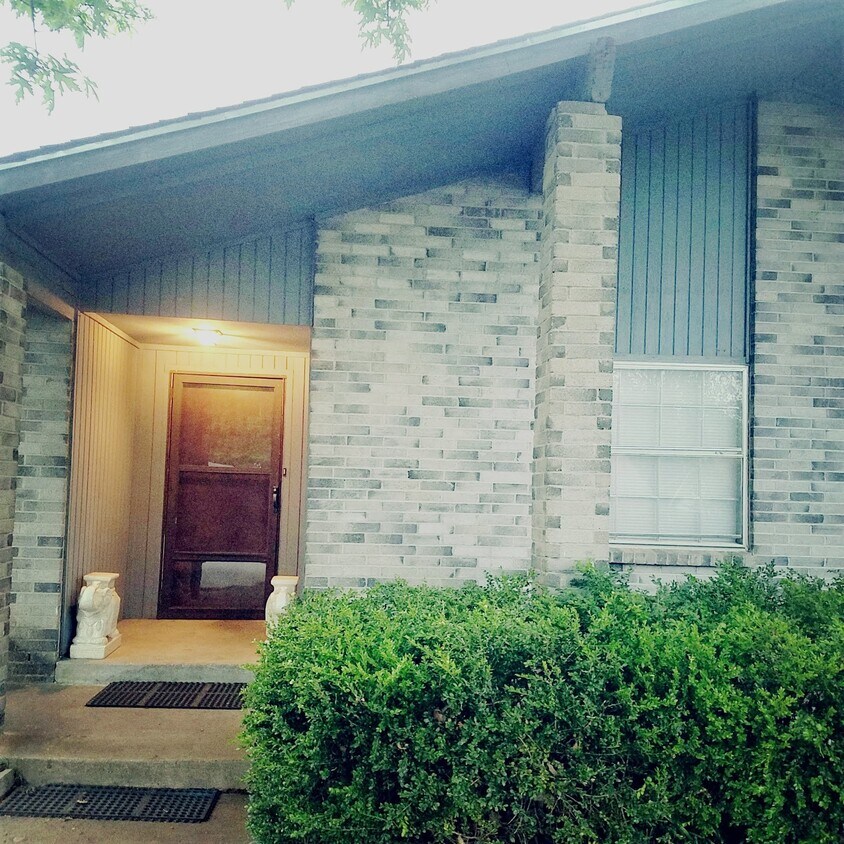 1225 N Ironwood Pl, Broken Arrow, OK 74012 House Rental in Broken