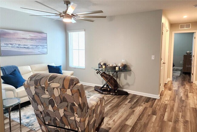 Foto del edificio - 2945 Rambler Ivy Lp