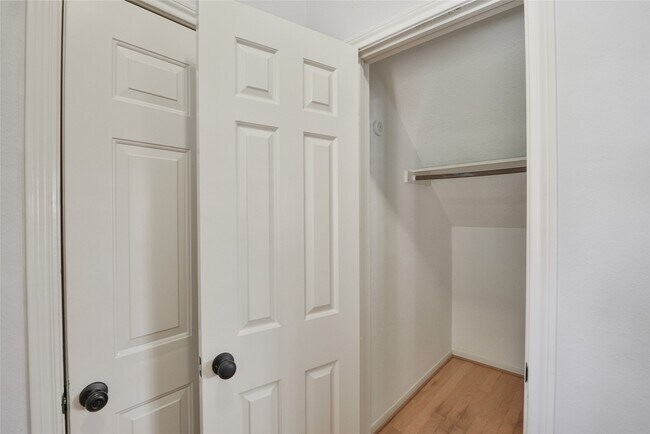 Foto del edificio - 4527 Natural Bridge Dr