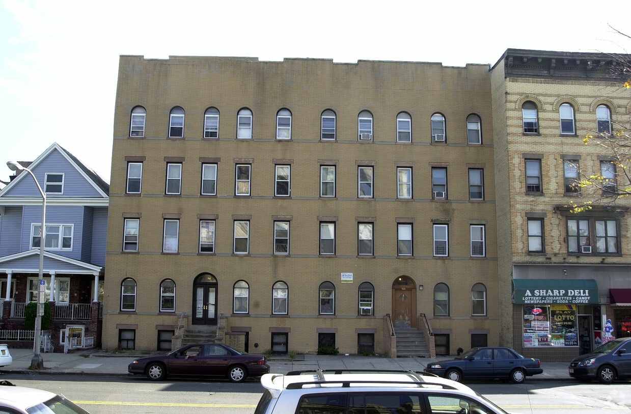 Building Photo - 642 AVENUE C