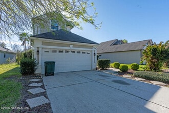 Building Photo - 2958 Lantana Lakes Dr E