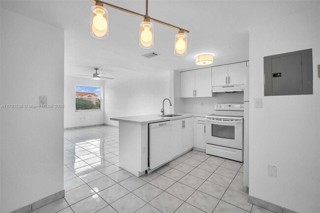 Foto del edificio - 1364 NW 24th Ave