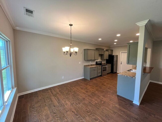 Building Photo - 2609 Vista Ln
